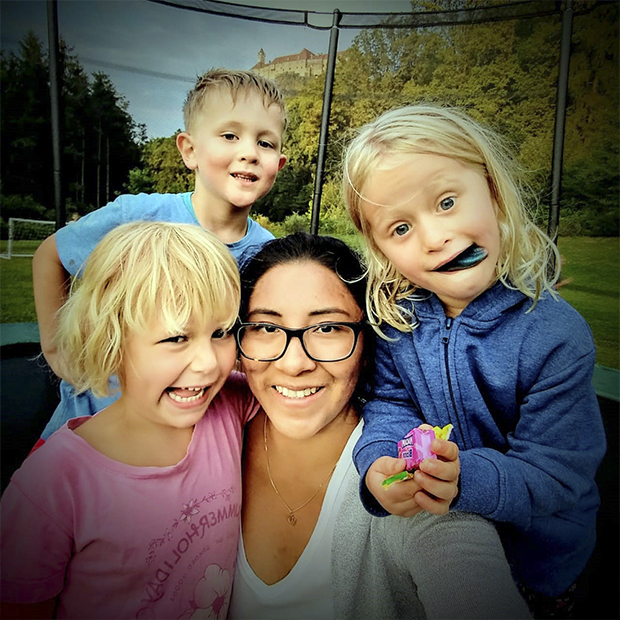 SMILING AU PAIR PERU